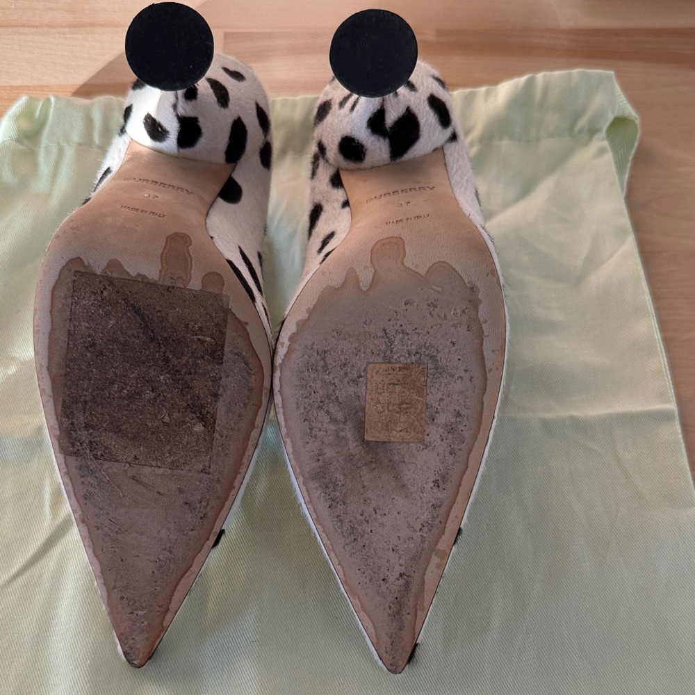Burberry Dalmatian Print Calf Hair Ava Pumps - Black and White Size 37 - Picture 6 of 8
